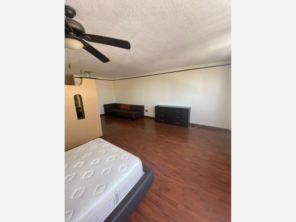 Departamento en Renta en Lomas de Queretaro 2