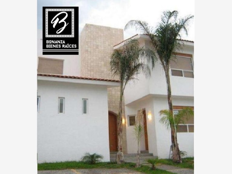 Casa en Renta en Cumbres del Lago Queretaro