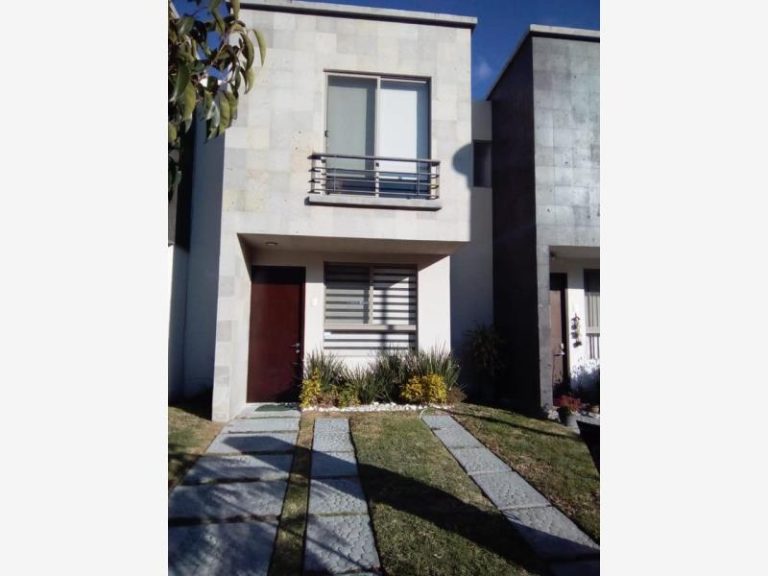 Casa en Renta en Del Parque Residencial El Marques Queretaro