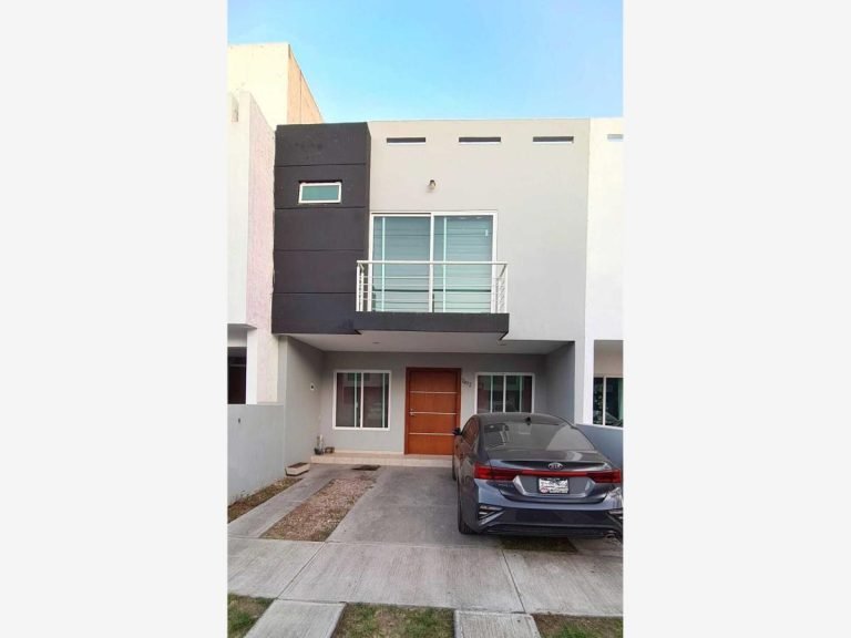 Casa en Renta en Jardines Del Valle Zapopan Jalisco