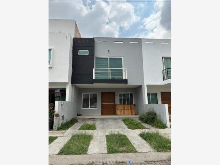 Casa en Renta en Jardines Del Valle Zapopan Jalisco