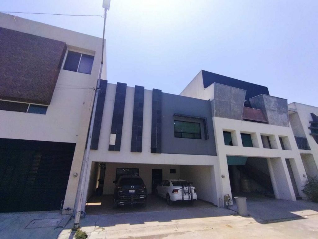 Casa en Renta en Privada Residencia Hacienda Anahuac San Nicolas de los Garza Nuevo Leon 2