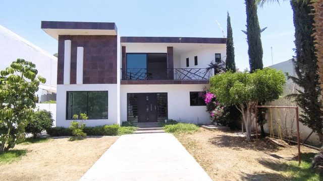 Casa en Venta en Lomas de Comanjilla Leon Guanajuato 1