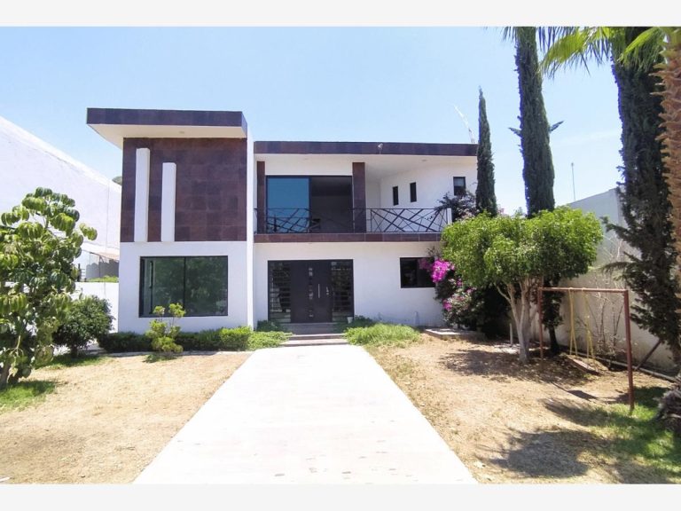 Casa en Venta en Lomas de Comanjilla Leon Guanajuato