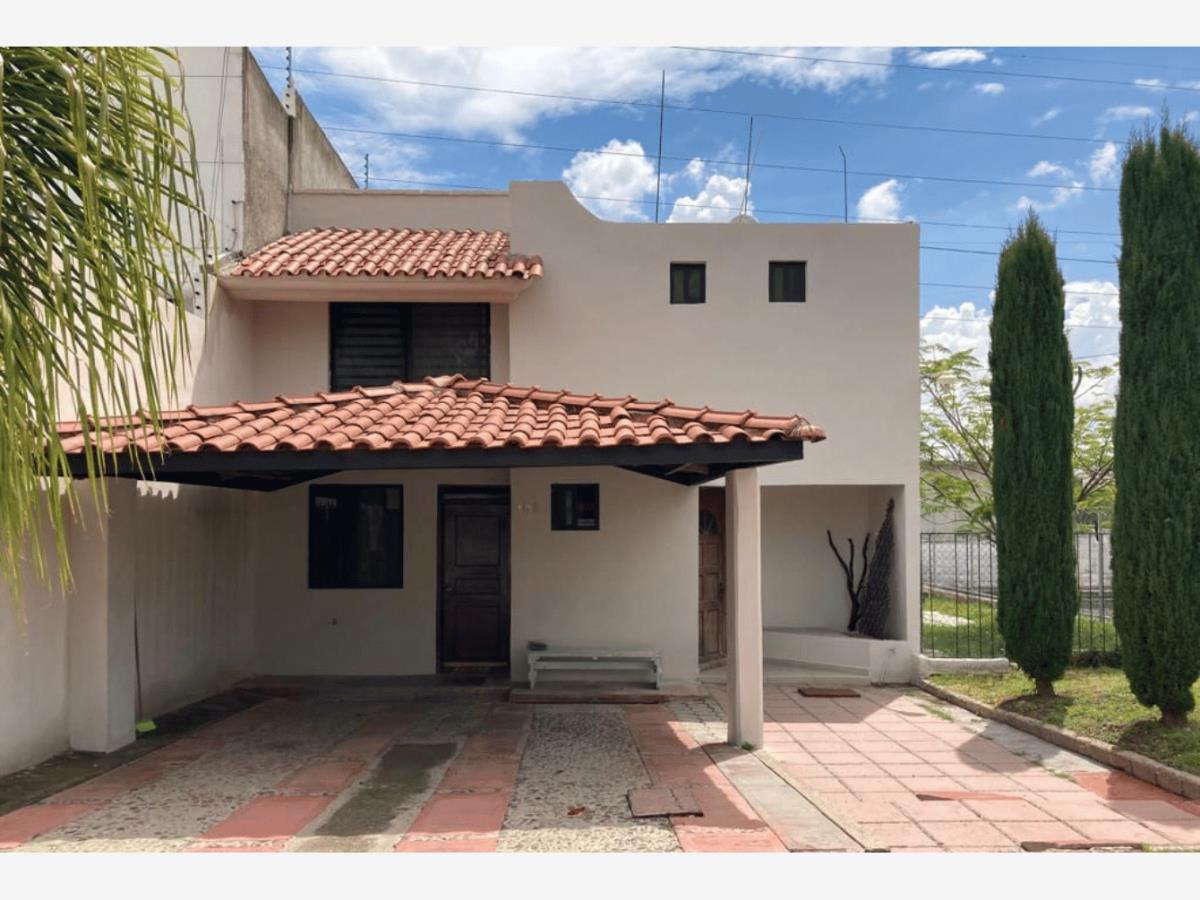 Casa en Venta en Lomas del Valle Leon Guanajuato 2 1