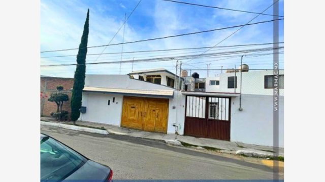Casa en Venta en Los Arquitos Queretaro 2