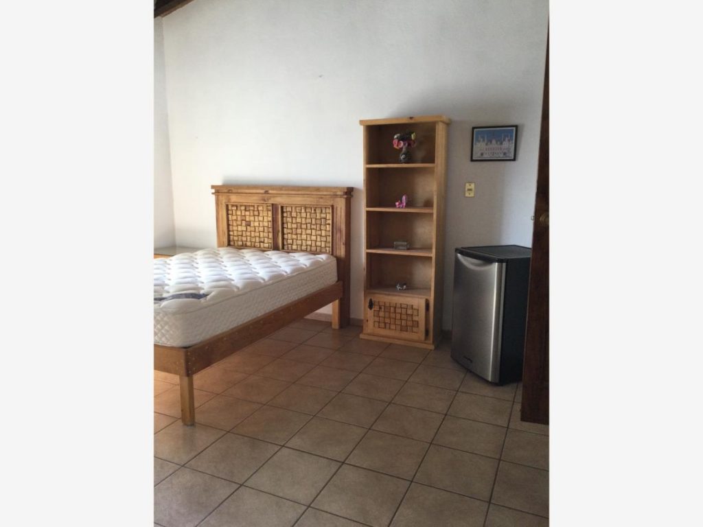 Departamento en Renta en Villas del Meson Queretaro 2