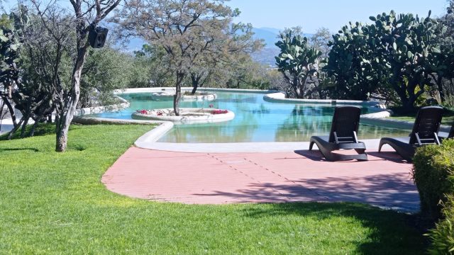 Foto terreno alberca