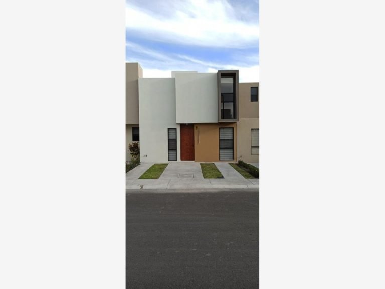 CASA EN RENTA en el Marques Queretaro