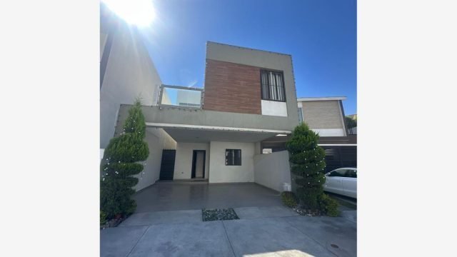 Casa en Renta en Espacio Cumbres Monterrey Nuevo Leon 1