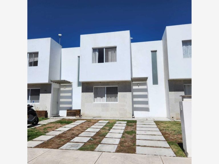Casa en Renta en Paseos del Bosque Corregidora Queretaro