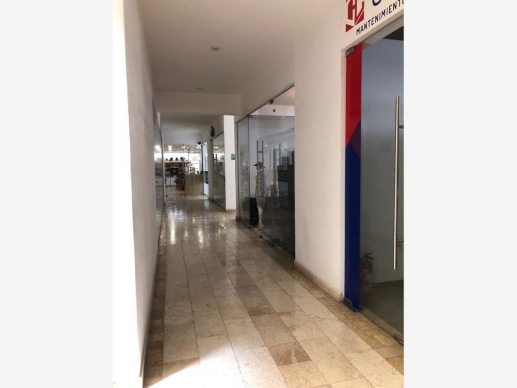Local en Renta 38 M2 en Lomas de Angelopolis San Andres Cholula Puebla 4