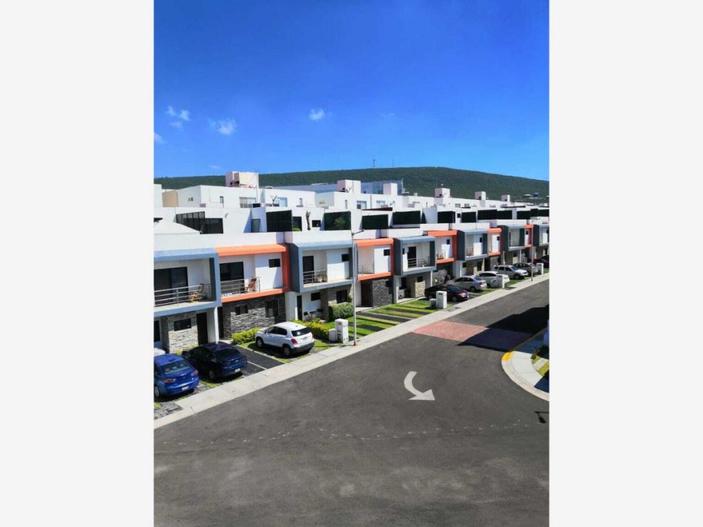 Casa en Renta en Residencial el Refugio Queretaro 1