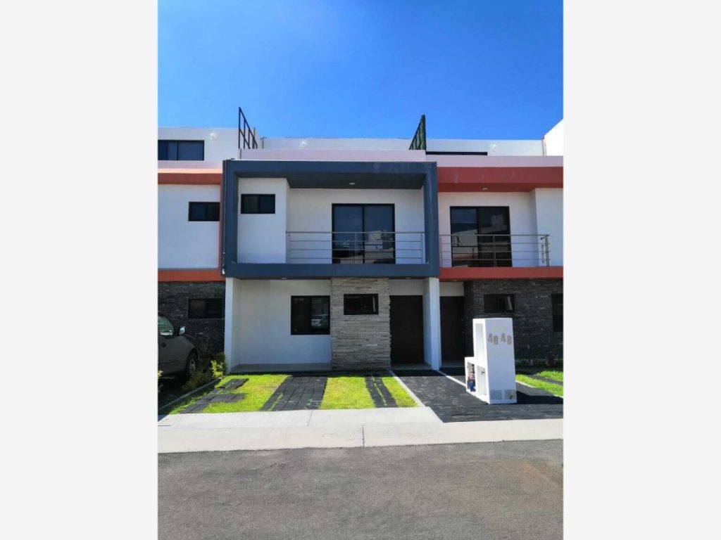 Casa en Renta en Residencial el Refugio Queretaro 3