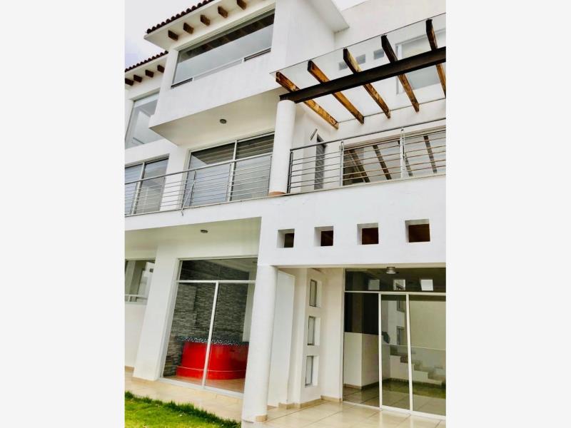 Casa en Renta en Bosque Esmeralda Atizapan de Zaragoza EdoMex 2