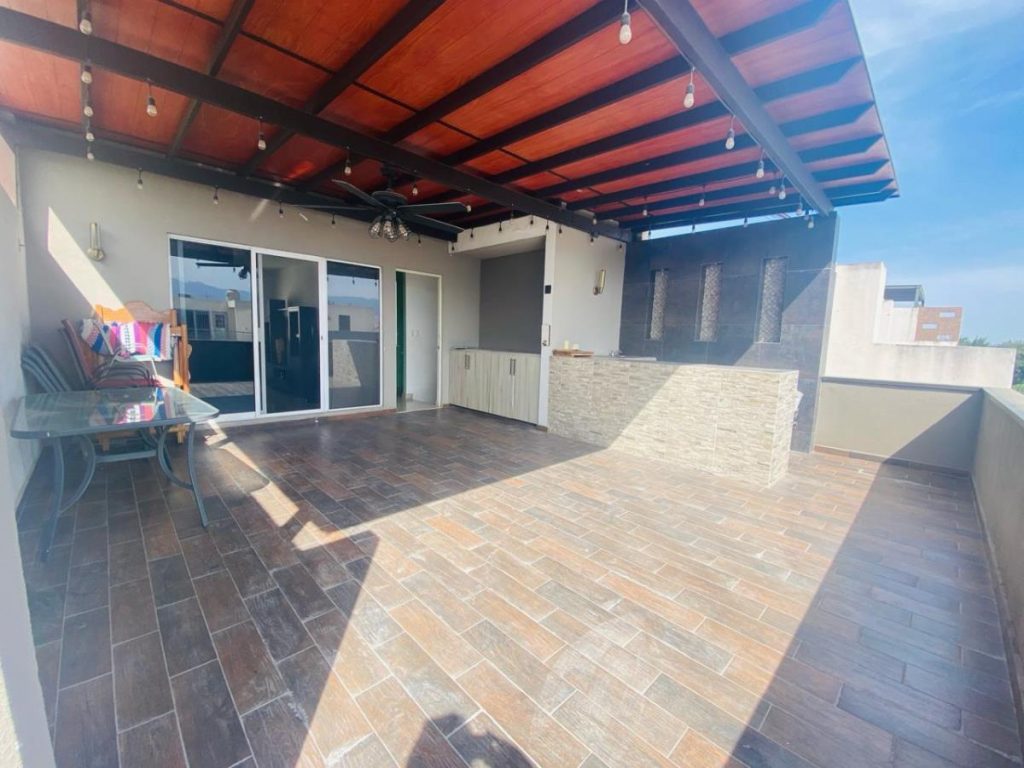 Casa en Renta en Cerradas del Parque Apodaca Nuevo Leon 1