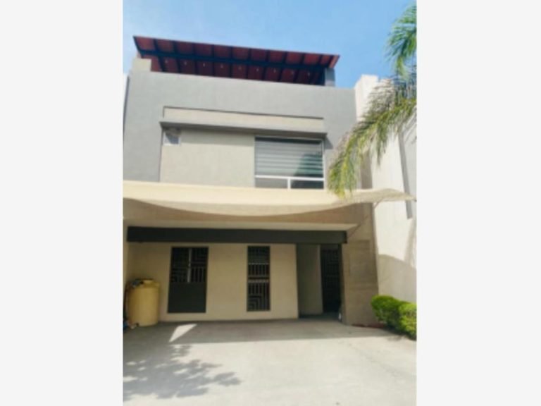 Casa en Renta en Cerradas del Parque Apodaca Nuevo Leon