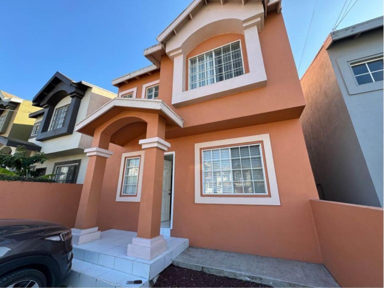 Casa en Renta en La Esmeralda Tijuana Baja California