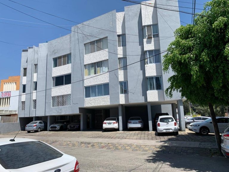 Departamento en renta col. Camino Real en zapopan