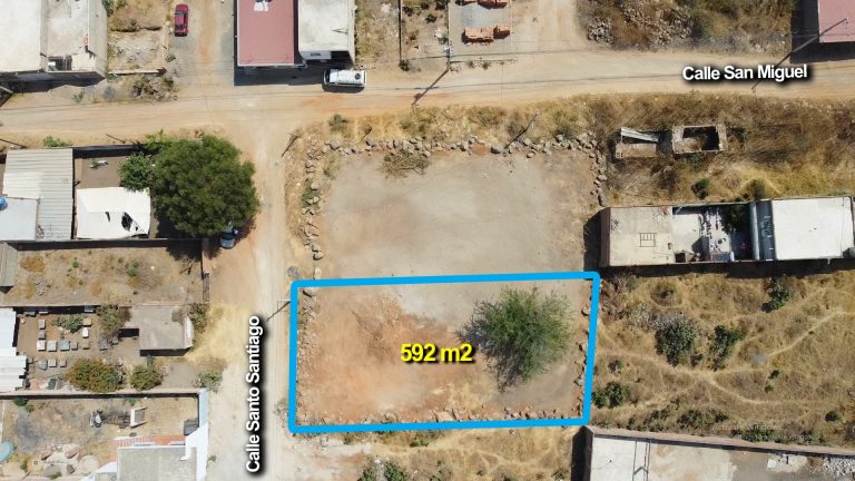 TERRENO EN LOMAS DEL CENTINELA CERCA DE UNIVERSIDADES