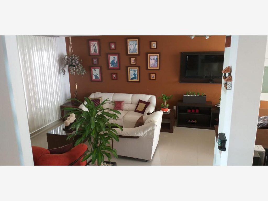 Casa en Venta y Renta en Residencial el Refugio Queretaro Queretaro 2