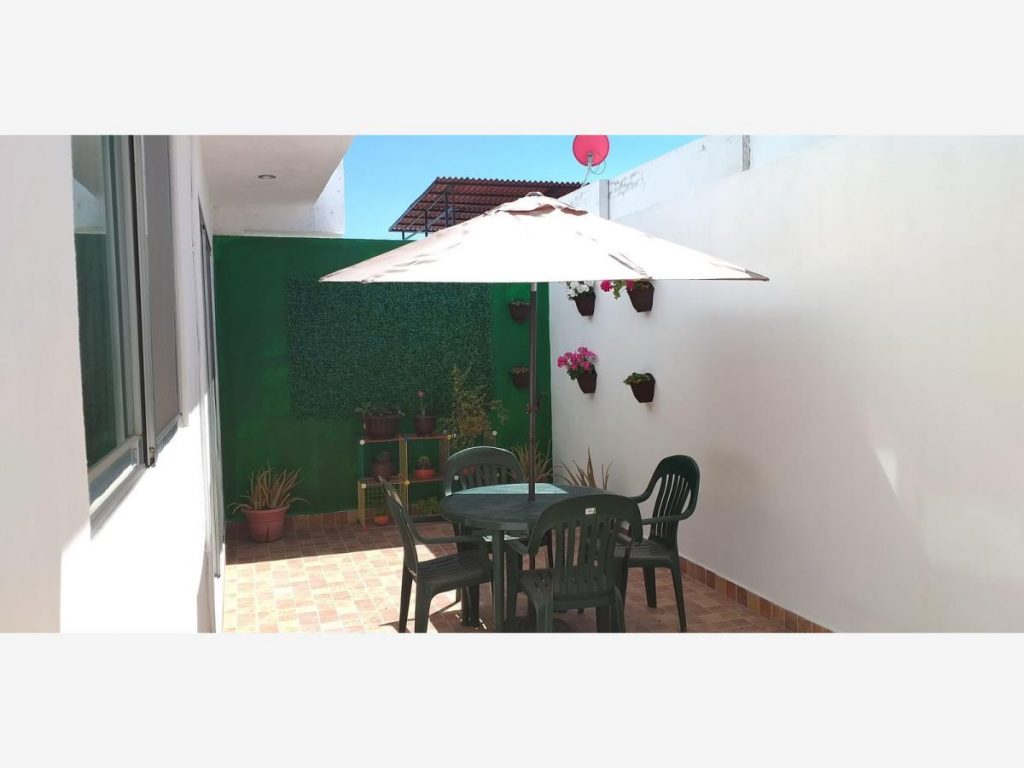 Casa en Venta y Renta en Residencial el Refugio Queretaro Queretaro 4