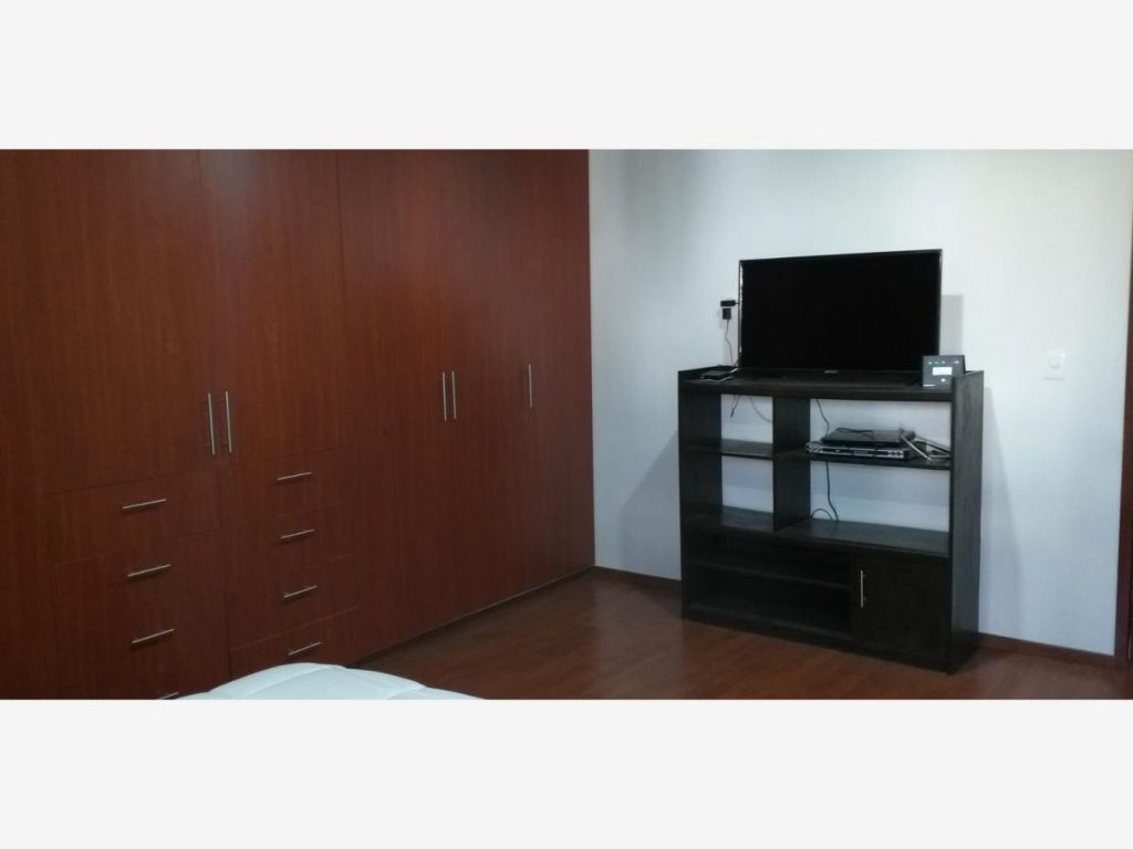 Casa en Venta y Renta en Residencial el Refugio Queretaro Queretaro 8