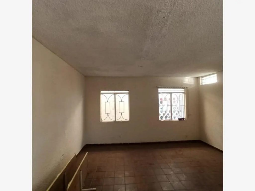 Casa en Venta en Mitras Centro Monterrey Nuevo Leon 6 1