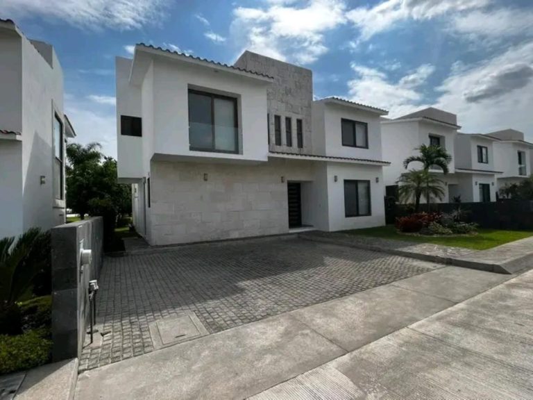Casa en Venta en Paraíso Country Club, Emiliano Zapata, Morelos