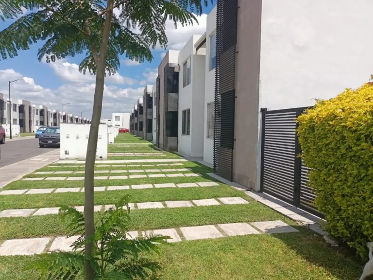 Departamento en Renta en Paseos del Bosque, Corregidora, Querétaro