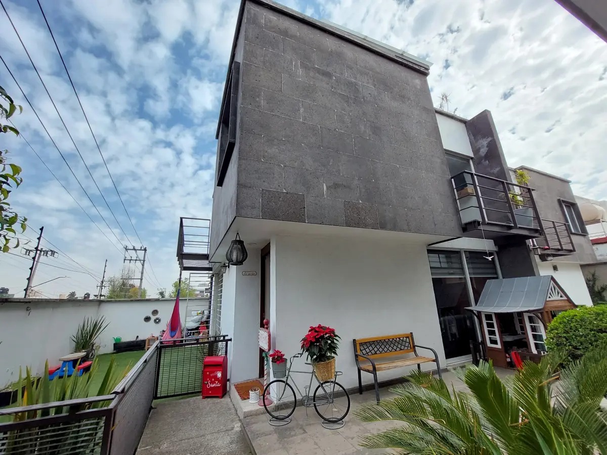 Casa-en-Venta-y-Renta-en-Olivar-de-los-Padres-Alvaro-Obregon-Ciudad-de-Mexico-2