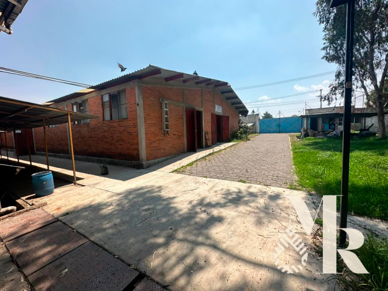 BODEGA CON TERRENO EN VENTA EN MAGDALENA OCOTITLÁN, Metepec Zacango.