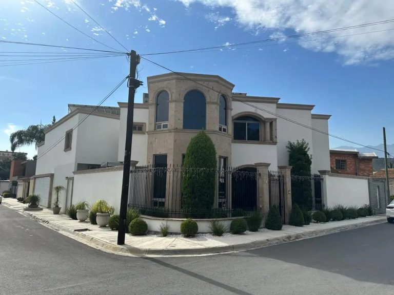 Casa en Venta en Colinas de San Jeronimo, Monterrey, Nuevo León
