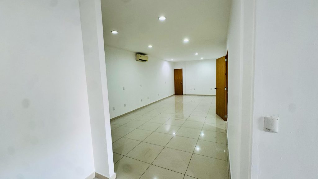 INTERIOR 2