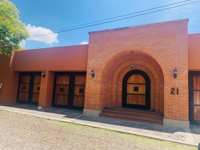 Casa en Venta en Colinas del Parque, Querétaro, Querétaro