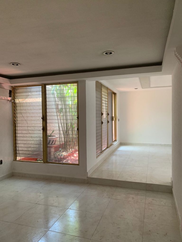 En-Venta-Bonita-Casa-Habitacional-de-5-Recamaras-Fracc-San-Roque-Tuxtla-Gutierrez-Chiapas-2