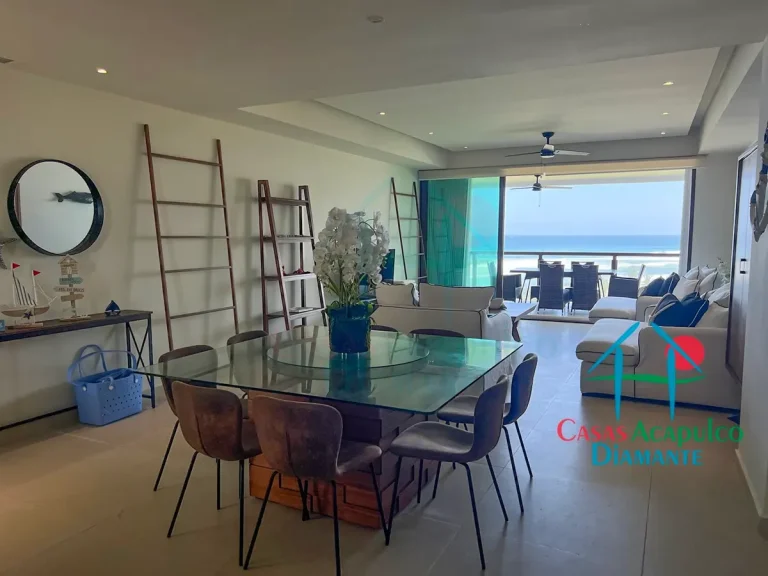 Departamento en Venta en Piso 7 con Terraza, Vista al Mar y 4 Recámaras