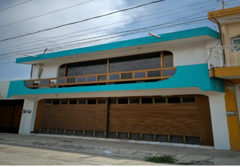 CASA EN VENTA EN PORFIRIO GAYTAN, JUAN JOSE RIOS III, VILLA DE ALVAREZ, COLIMA