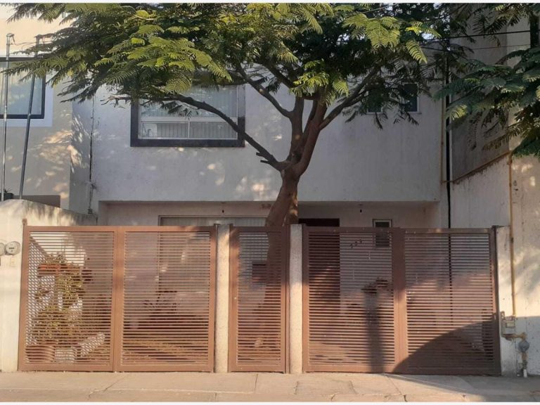 VENDO HERMOSA CASA EN CANDILES.