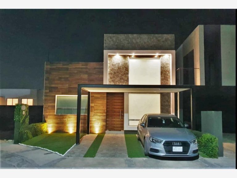 EN VENTA HERMOSA CASA DE UNA PLANTA DOBLE ALTURA. ACABADOS DE LUJO