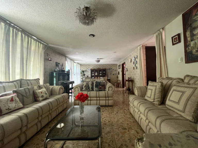 Casa en venta cerca de servicios en Coyoacán