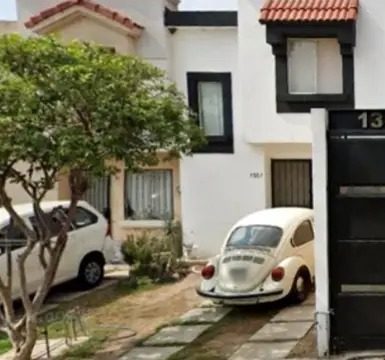 EN-REMATE-CASA-en-VENTA-Av.-camino-mozarabe-1307-coyula-45410-coyula-jalisco-mexico-1