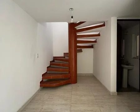 Casa-Remodelada-en-Venta-con-Amplios-Espacios-Cuautitlan-Izcalli-Edo-de-Mex-4