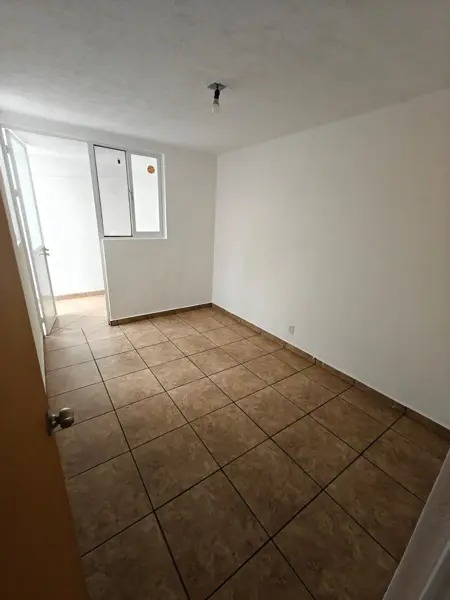 depa-en-renta-planta-baja-frente-a-zoo-Gdl-2-habitaciones-1-wc-1-cajon-est-4