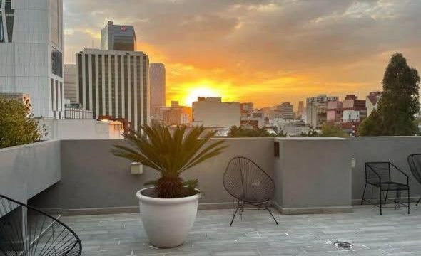 610895236_10162406421203325_6789922148199105490_n