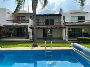 Casa en venta en condominio con alberca y 3 recámara Oaxtepec Morelos