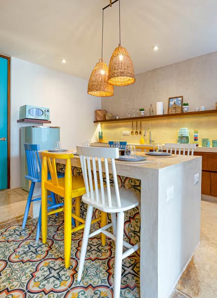 618165235_1886928988880988_1740384022090343534_n