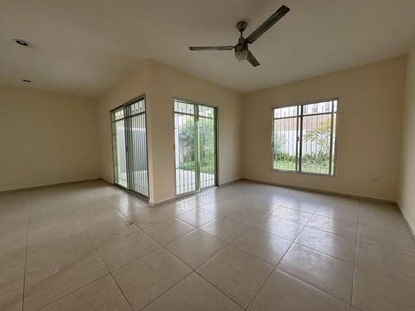 619613587_10240192719252368_2846737570057850687_n