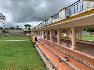 Terreno con cosntrucción para desarrollo