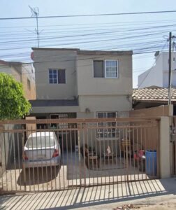 Casa de 2 plantas, piso laminado, cómoda y espaciosa: Tijuana BC